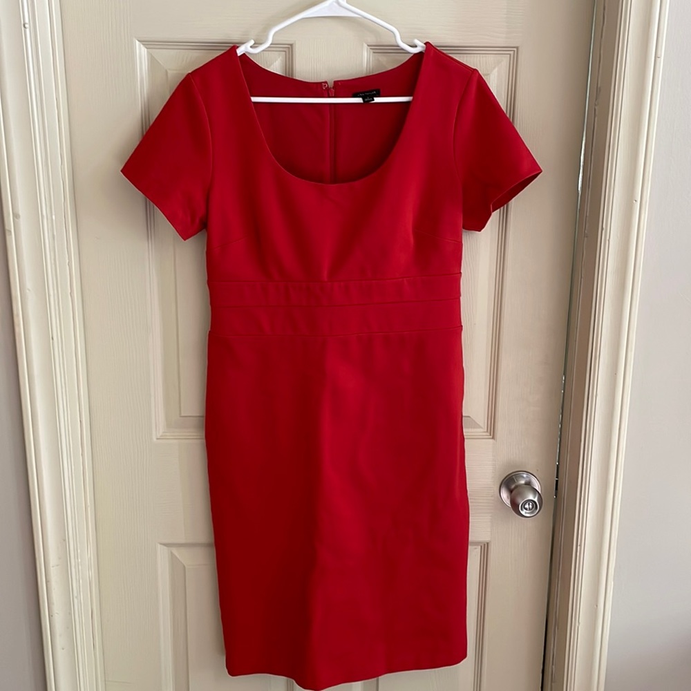 Boss lady alert! Structured, but stretchy, red dress for multiple functions!
